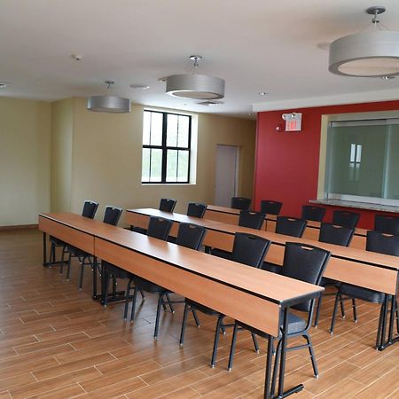 Towneplace Suites By Marriott Lawrence Downtown Bagian luar foto