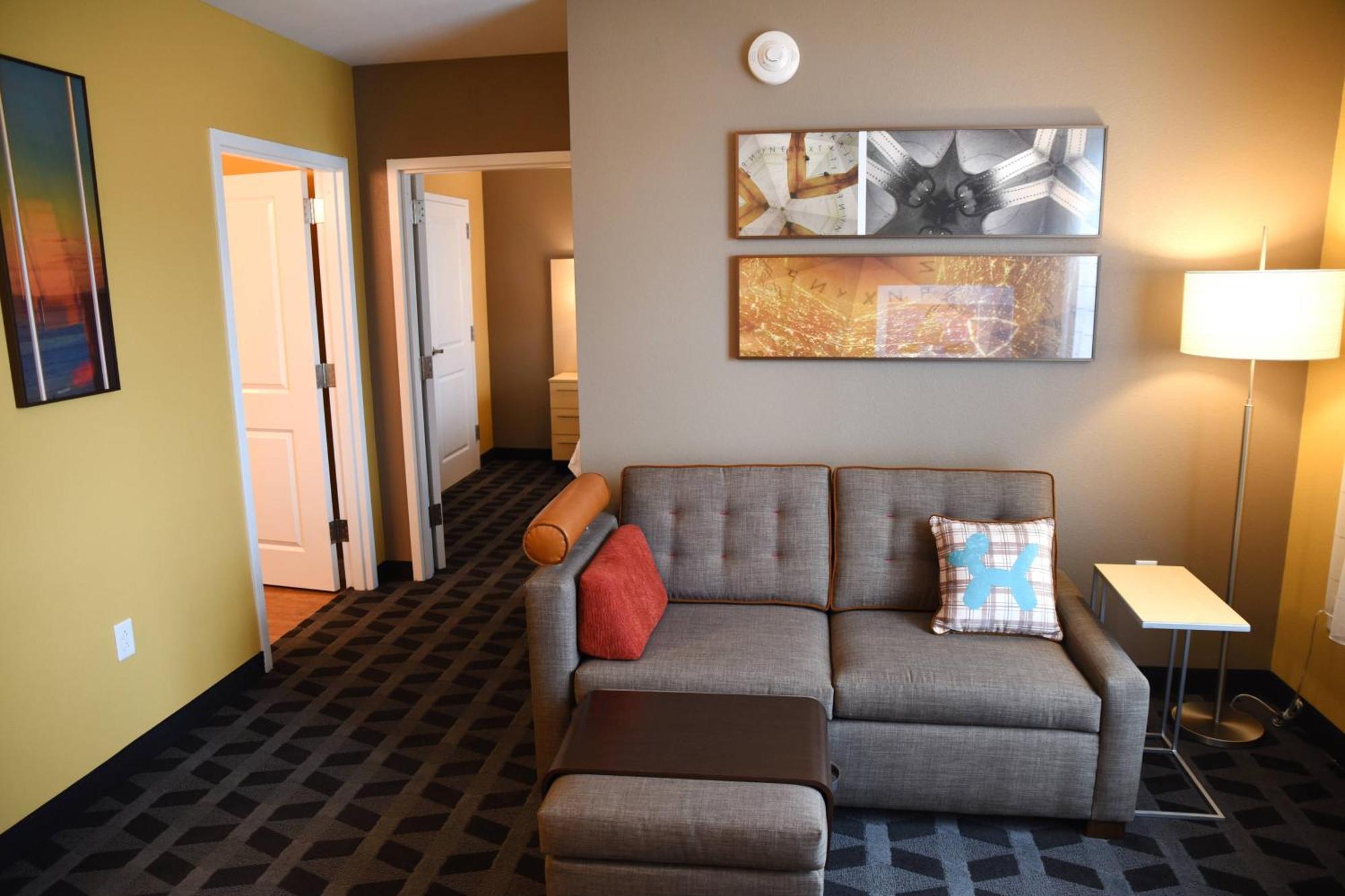 Towneplace Suites By Marriott Lawrence Downtown Bagian luar foto